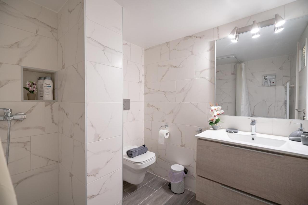 Agios Ioannis Metro St. 2 Bedrms 6 Pers. Apartment アテネ エクステリア 写真