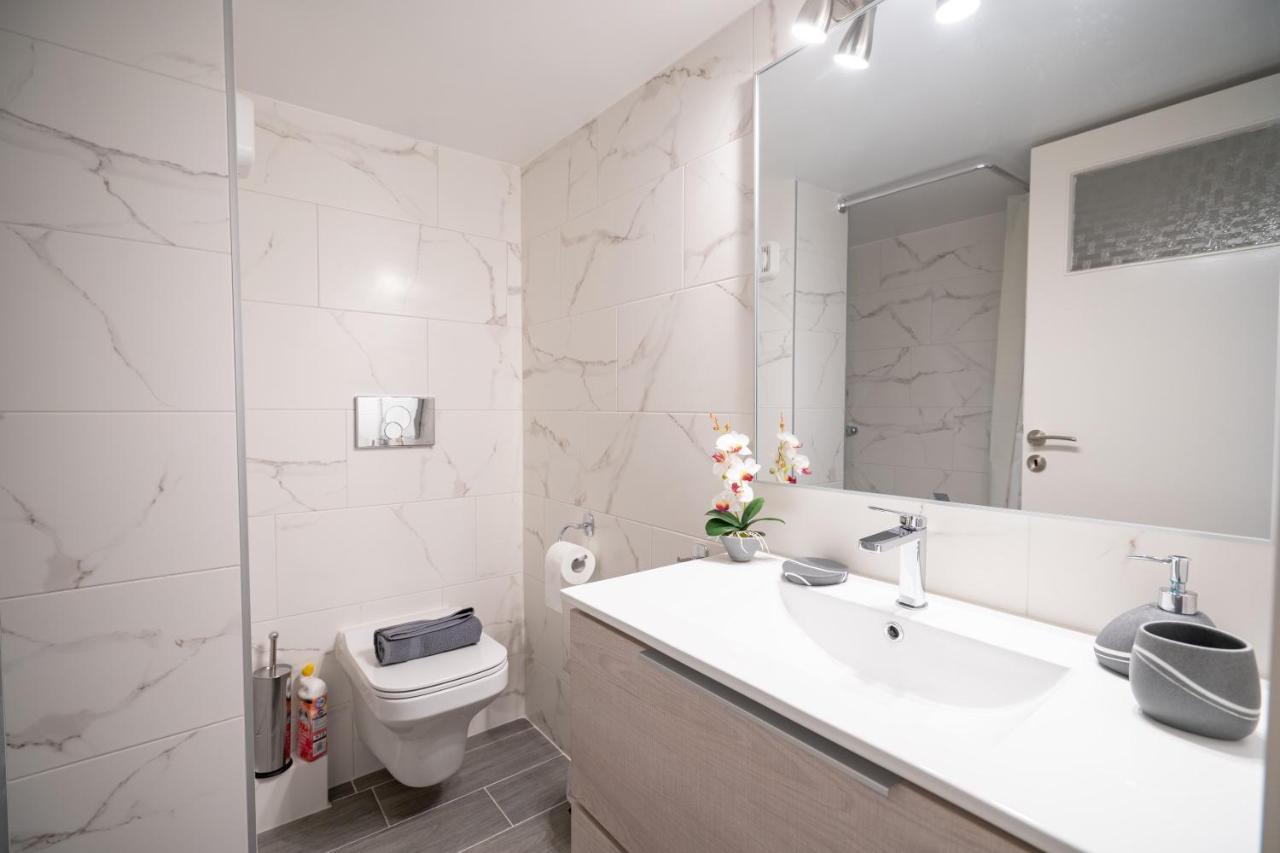 Agios Ioannis Metro St. 2 Bedrms 6 Pers. Apartment アテネ エクステリア 写真